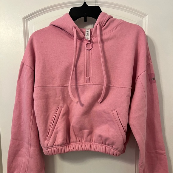 Like new Alo Yoga Stadium Cropped Half Zip Hoodie Pink XS - Picture 3 of 15